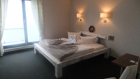 Hotel & Restaurant Utkiek ไกรฟ์สวัลด์ ภายนอก รูปภาพ