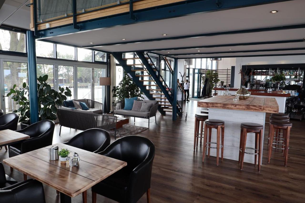 Hotel & Restaurant Utkiek ไกรฟ์สวัลด์ ภายนอก รูปภาพ